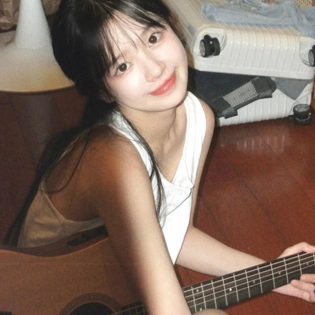 报告慕机长叶小姐单飞了